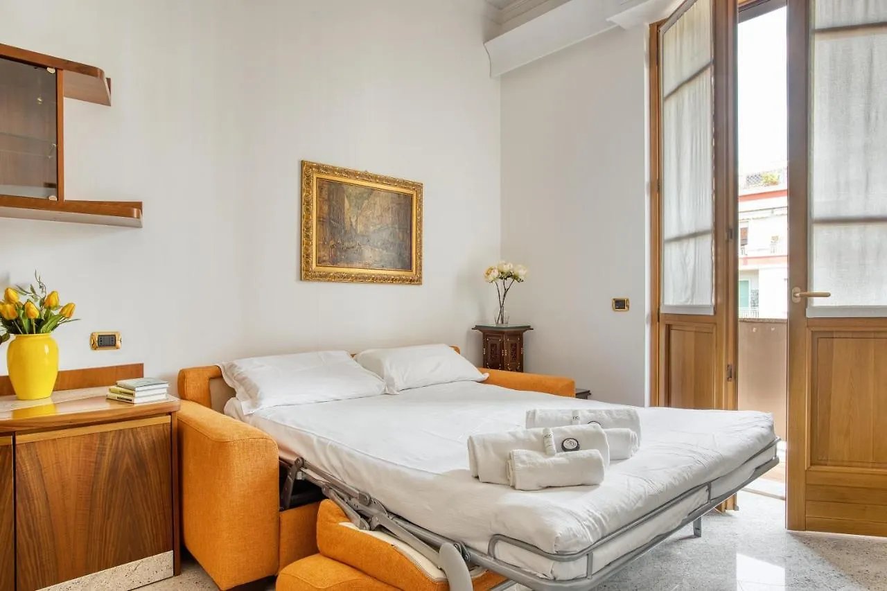 Joivy Captivating Flat With Balcony Milan Apartment